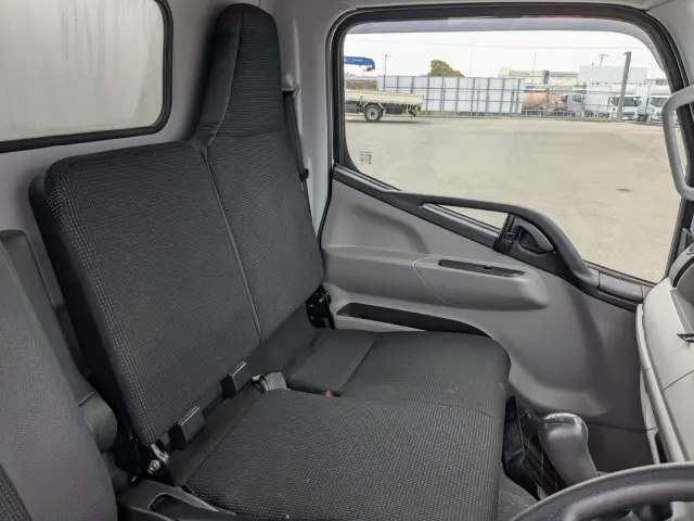 三菱 キャンター 2PG-FBAV0(2WD)の写真41