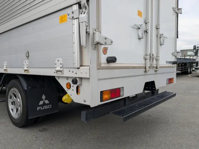 三菱 キャンター 2PG-FEB50(2WD)の写真5