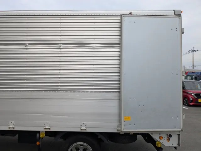 三菱 キャンター 2PG-FEB50(2WD)の写真9