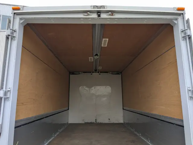 三菱 キャンター 2PG-FEB50(2WD)の写真18