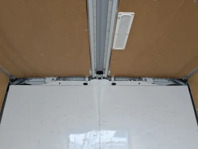 三菱 キャンター 2PG-FEB50(2WD)の写真22