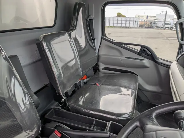 三菱 キャンター 2PG-FEB50(2WD)の写真28