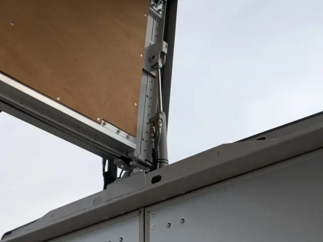 三菱 キャンター 2PG-FEB50(2WD)の写真34