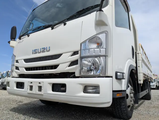 いすゞ エルフ 2RG-NPR88AR(2WD)の写真4