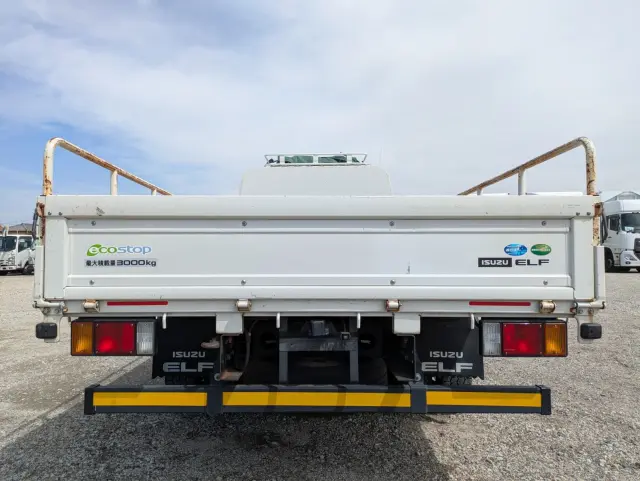 いすゞ エルフ 2RG-NPR88AR(2WD)の写真9