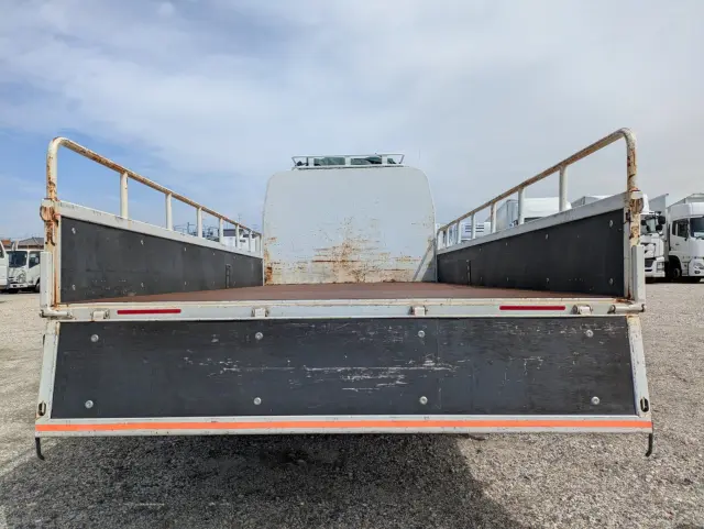 いすゞ エルフ 2RG-NPR88AR(2WD)の写真10