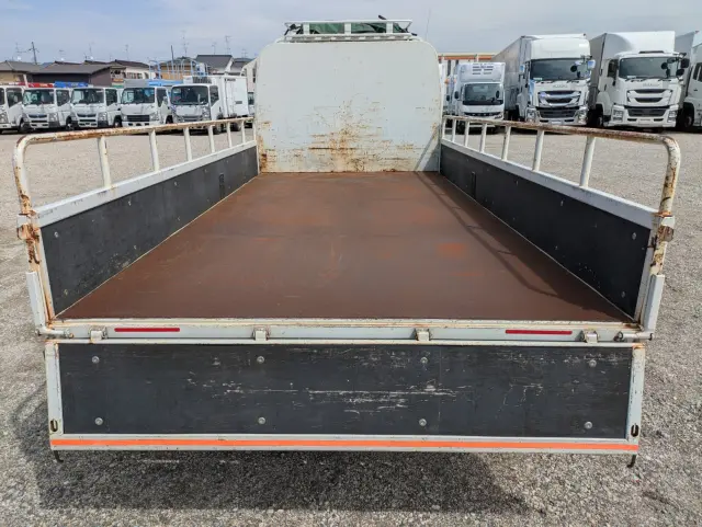 いすゞ エルフ 2RG-NPR88AR(2WD)の写真11