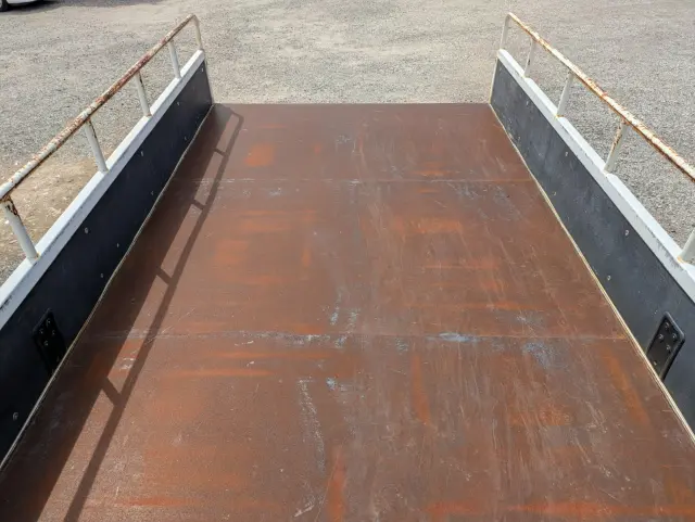 いすゞ エルフ 2RG-NPR88AR(2WD)の写真14