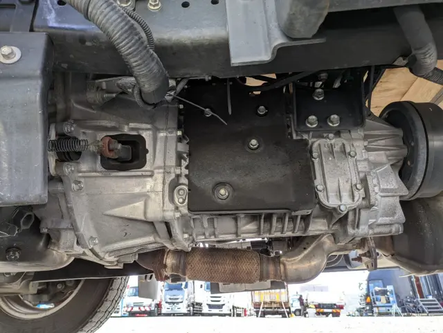 いすゞ エルフ 2RG-NPR88AR(2WD)の写真21