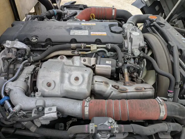 いすゞ エルフ 2RG-NPR88AR(2WD)の写真33