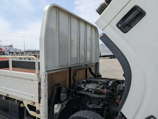 いすゞ エルフ 2RG-NPR88AR(2WD)の写真34