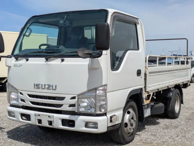 いすゞ エルフ 2RG-NJR88A(2WD)の写真1