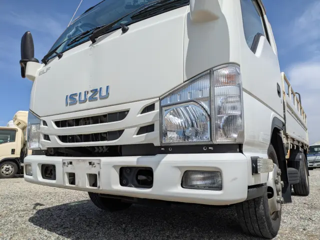 いすゞ エルフ 2RG-NJR88A(2WD)の写真4