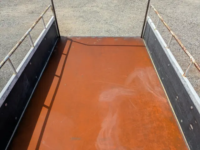 いすゞ エルフ 2RG-NJR88A(2WD)の写真14