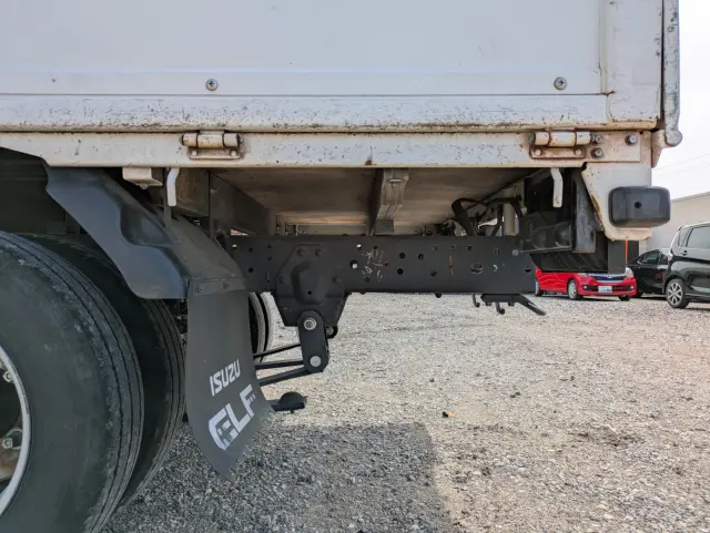 いすゞ エルフ 2RG-NJR88A(2WD)の写真17