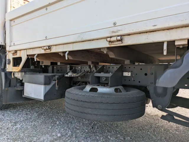 いすゞ エルフ 2RG-NJR88A(2WD)の写真20