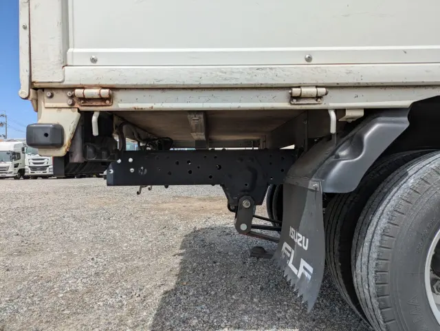 いすゞ エルフ 2RG-NJR88A(2WD)の写真22