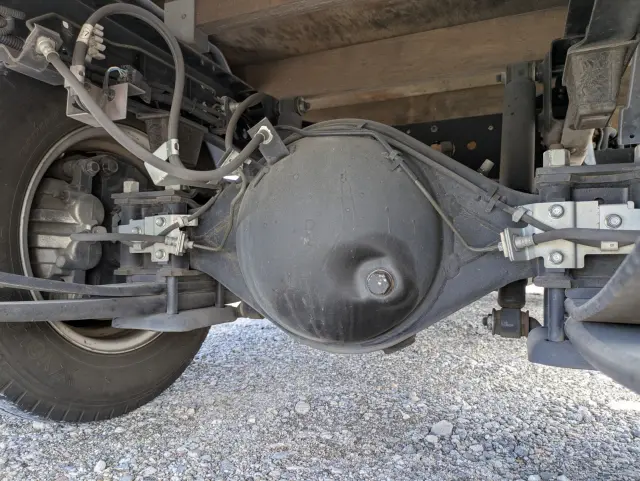 いすゞ エルフ 2RG-NJR88A(2WD)の写真23