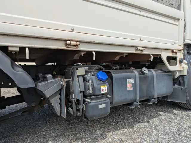 いすゞ エルフ 2RG-NJR88A(2WD)の写真24