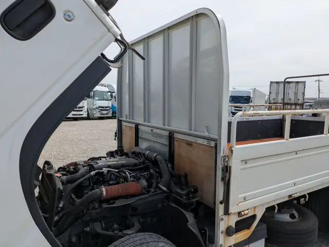 いすゞ エルフ 2RG-NJR88A(2WD)の写真31