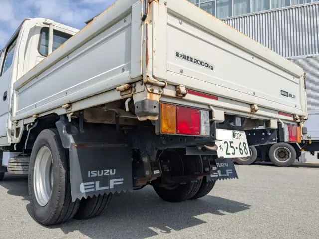 いすゞ エルフ TRG-NJR85A(2WD)の写真5