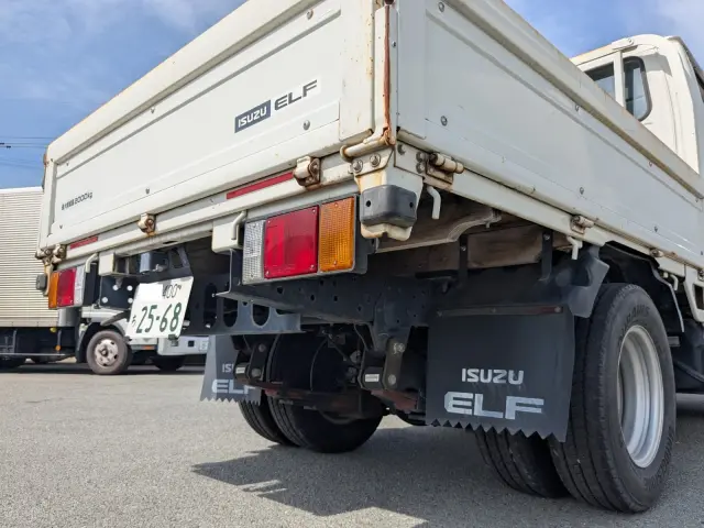 いすゞ エルフ TRG-NJR85A(2WD)の写真6