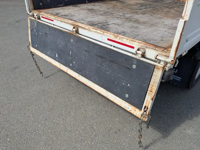 いすゞ エルフ TRG-NJR85A(2WD)の写真9