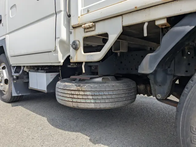 いすゞ エルフ TRG-NJR85A(2WD)の写真16