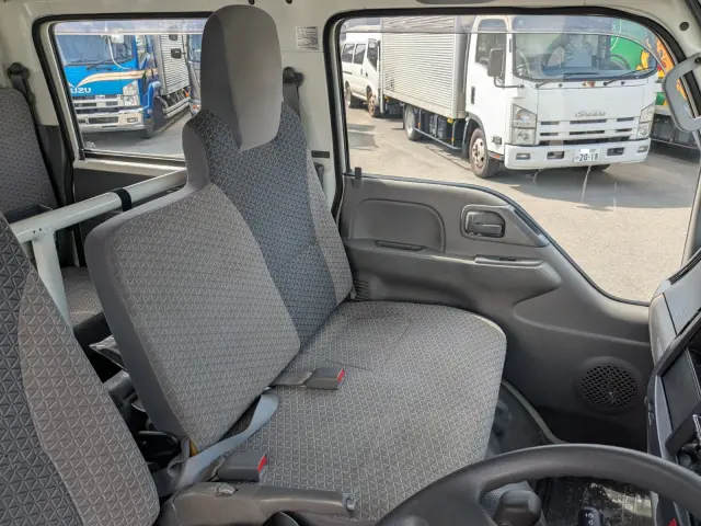 いすゞ エルフ TRG-NJR85A(2WD)の写真21