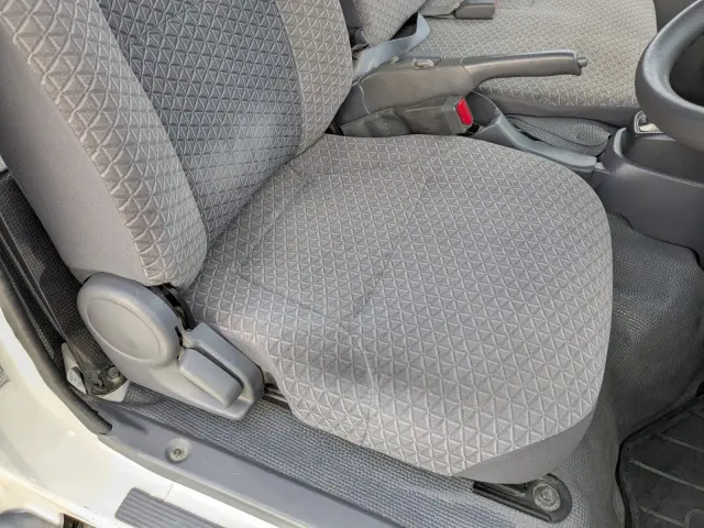 いすゞ エルフ TRG-NJR85A(2WD)の写真22