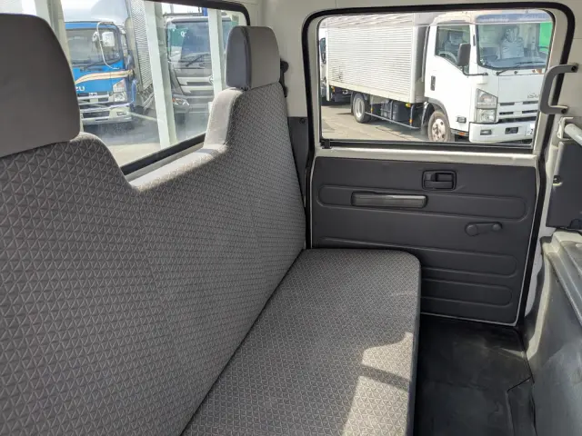 いすゞ エルフ TRG-NJR85A(2WD)の写真28