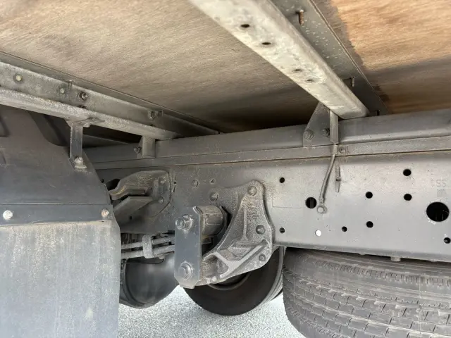 いすゞ エルフ TKG-NPR85AN(2WD)の写真9