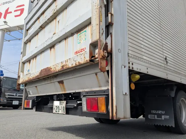 いすゞ エルフ TKG-NPR85AN(2WD)の写真6