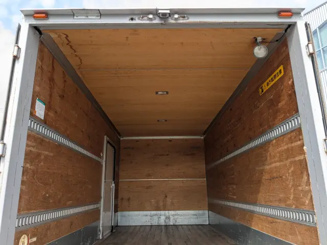 いすゞ エルフ TKG-NPR85AN(2WD)の写真11