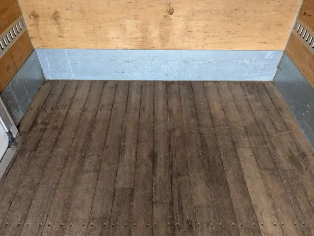 いすゞ エルフ TKG-NPR85AN(2WD)の写真14