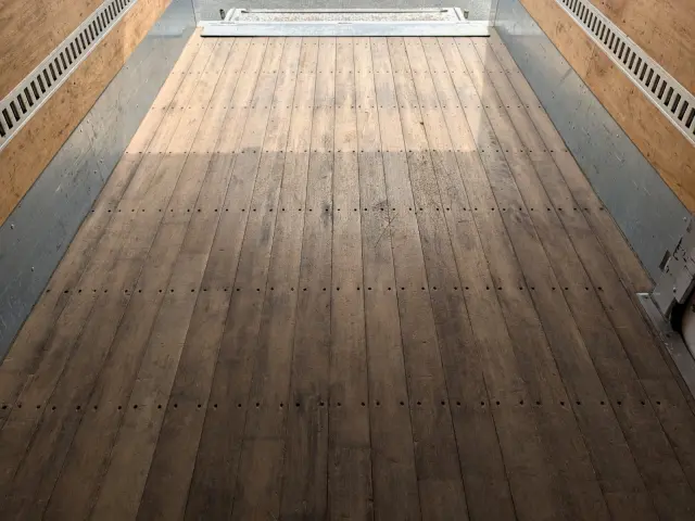 いすゞ エルフ TKG-NPR85AN(2WD)の写真16