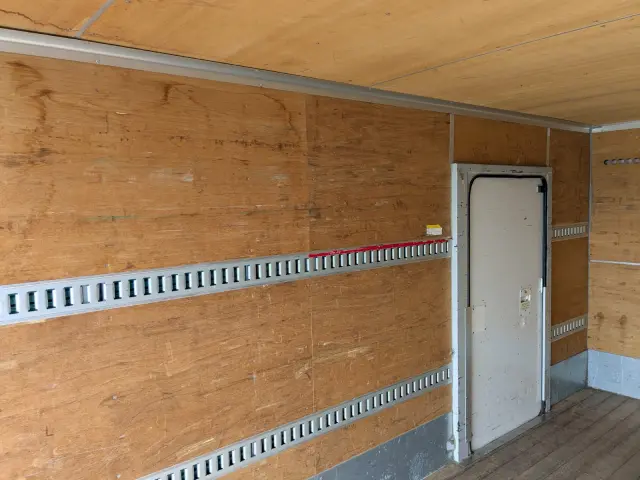 いすゞ エルフ TKG-NPR85AN(2WD)の写真17