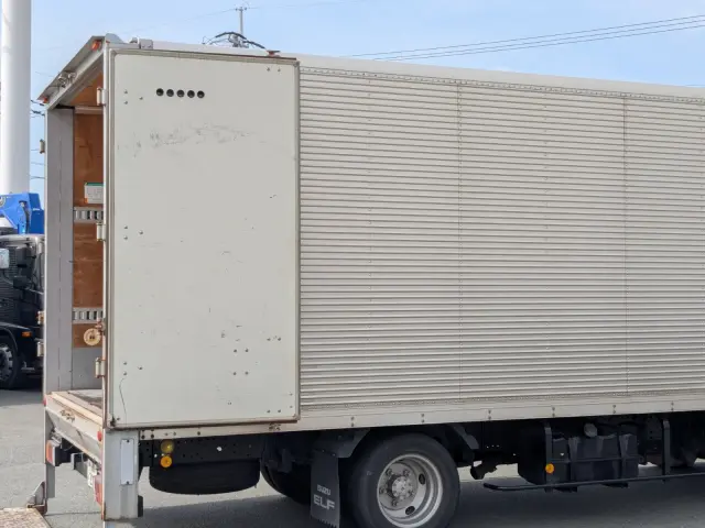 いすゞ エルフ TKG-NPR85AN(2WD)の写真31