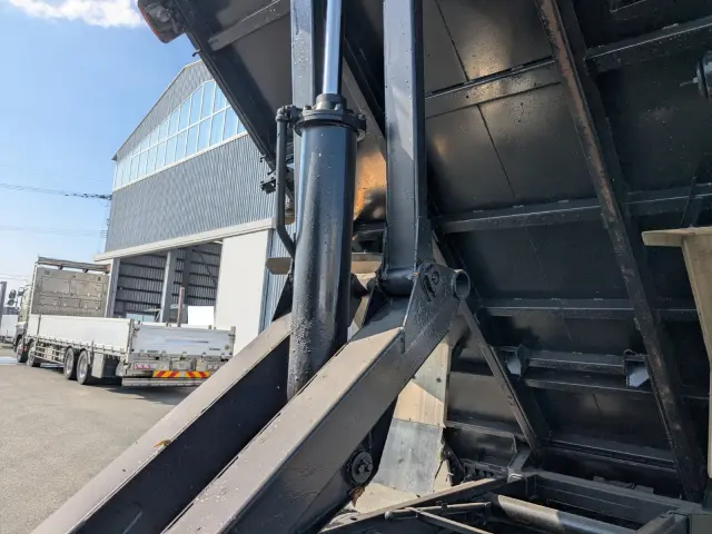 いすゞ フォワード PA-FSR34G4Z(2WD)の写真23