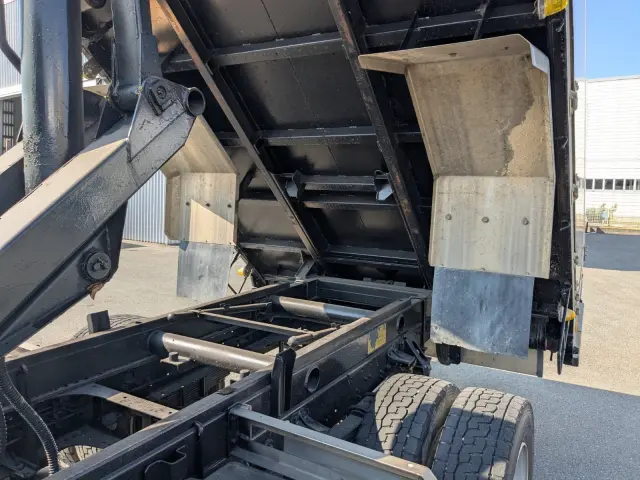 いすゞ フォワード PA-FSR34G4Z(2WD)の写真24