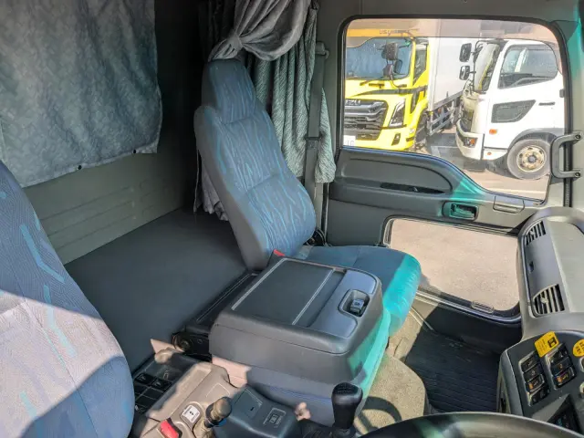 いすゞ フォワード PA-FSR34G4Z(2WD)の写真27