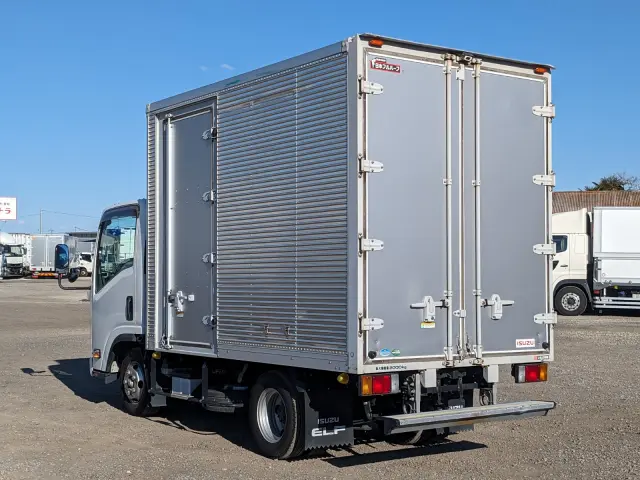 いすゞ エルフ TPG-NLR85AN(2WD)の写真3