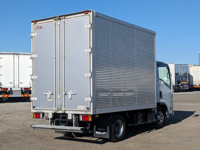 いすゞ エルフ TPG-NLR85AN(2WD)の写真4