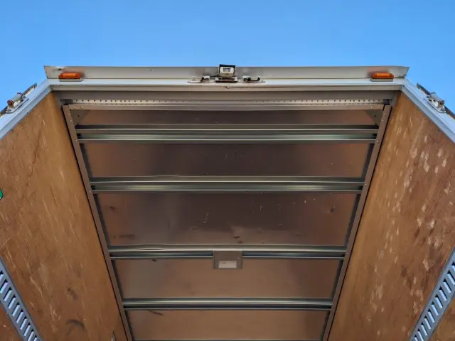 いすゞ エルフ TPG-NLR85AN(2WD)の写真10