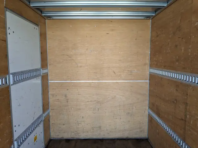 いすゞ エルフ TPG-NLR85AN(2WD)の写真15