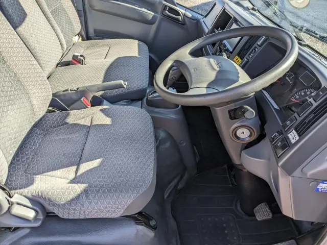 いすゞ エルフ TPG-NLR85AN(2WD)の写真28