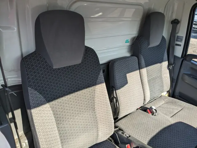 いすゞ エルフ TPG-NLR85AN(2WD)の写真38