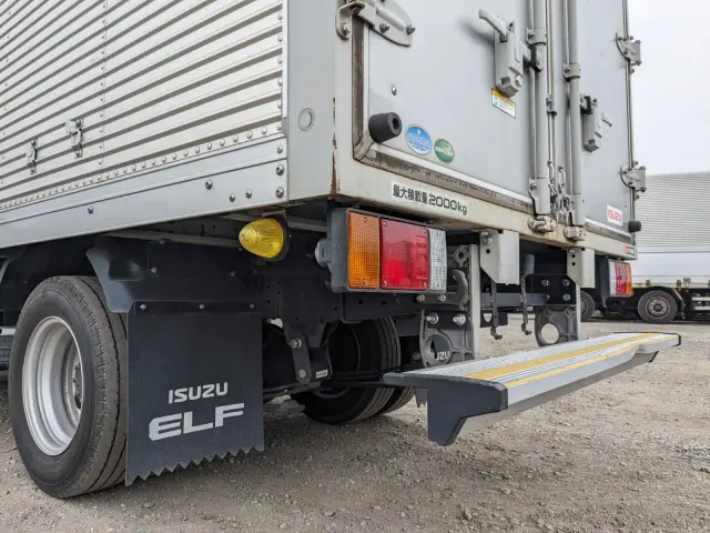 いすゞ エルフ TPG-NLR85AN(2WD)の写真7