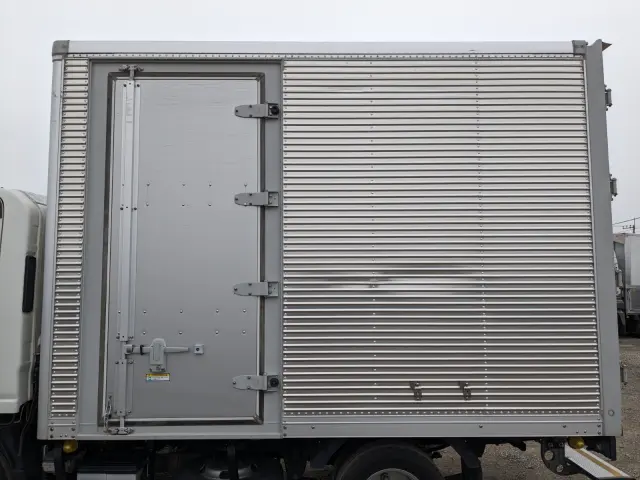 いすゞ エルフ TPG-NLR85AN(2WD)の写真32