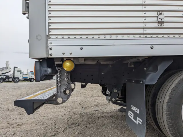 いすゞ エルフ TPG-NLR85AN(2WD)の写真35